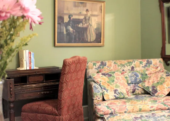 Carisbrooke Inn Bed & Breakfast