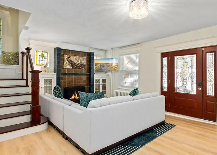 Sleeps 16 All Redone W Yard 1 Block To Beach